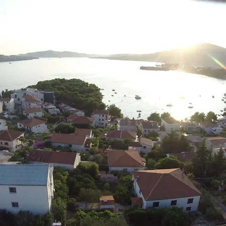 Sea View In Near The 아파트 *